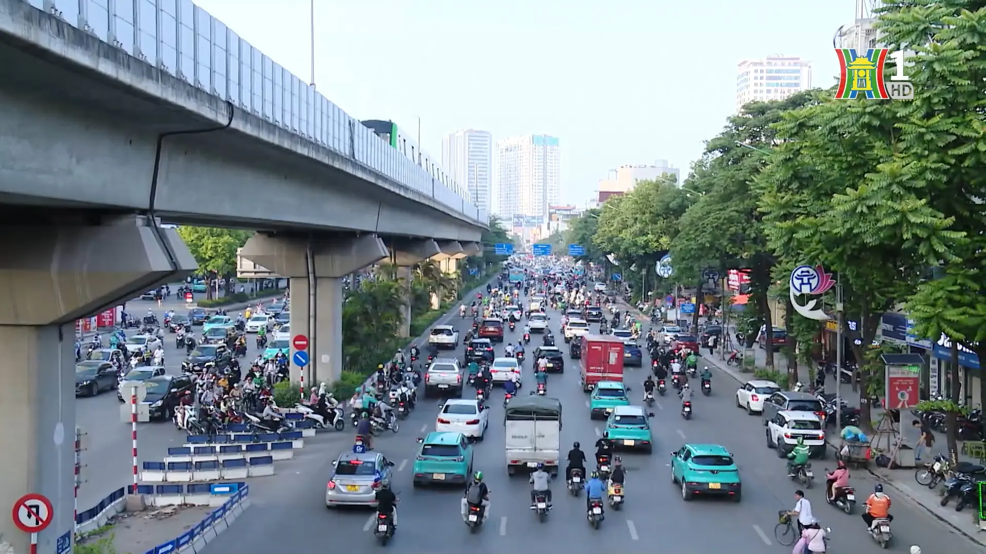 Không thể chấp nhận giao thông mãi lộn xộn | Chuyện đô thị | 16/08/2025